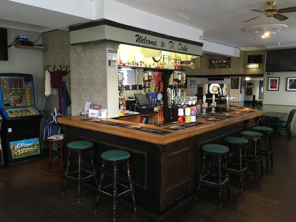 Duke Of Edinburgh Hotel Swindon Exterior photo